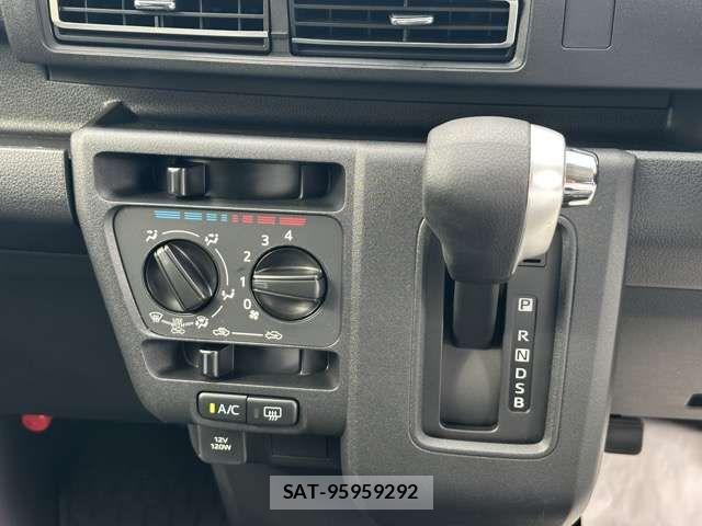Daihatsu ATRAI 2025-06 8411237-17