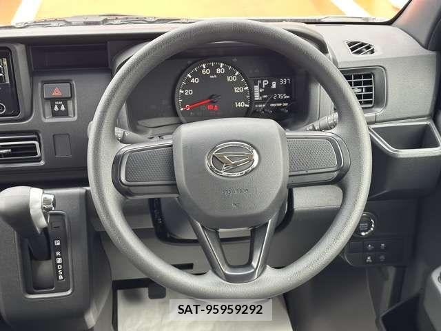 Daihatsu ATRAI 2025-06 8411237-8
