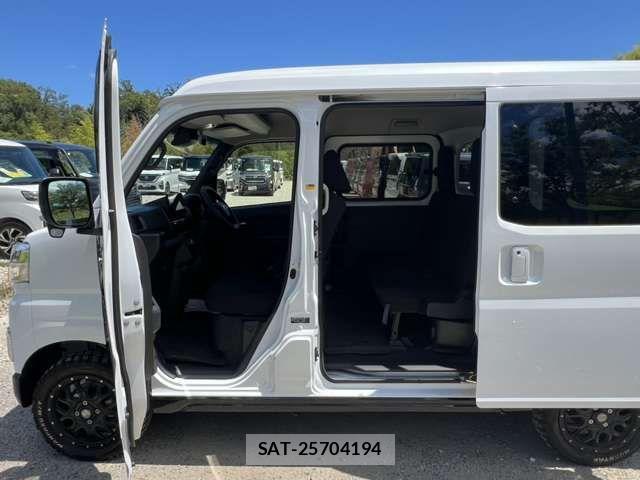 Daihatsu ATRAI 2024-07 8411236-6