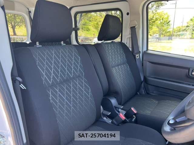 Daihatsu ATRAI 2024-07 8411236-8