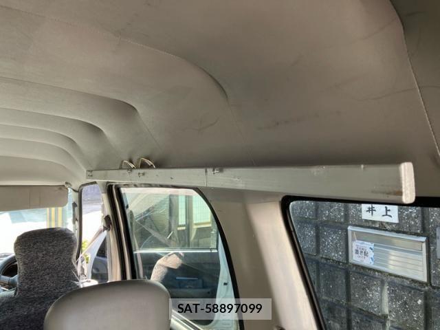 Daihatsu ATRAI 1998-01 8665812-11