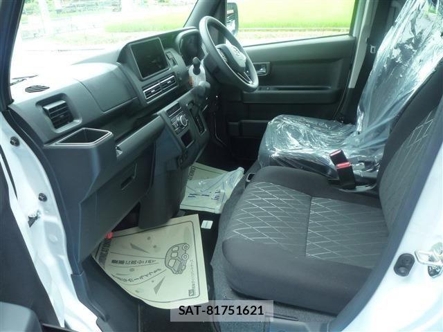 Daihatsu ATRAI 2026-07 8098028-3