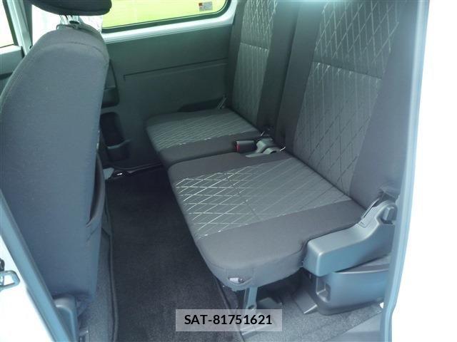 Daihatsu ATRAI 2026-07 8098028-4