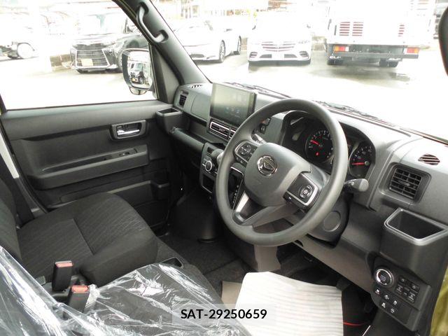 Daihatsu ATRAI 2026-08 8658040-1