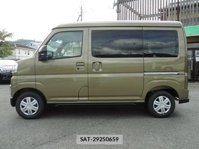 Daihatsu ATRAI 2026-08 8658040-7