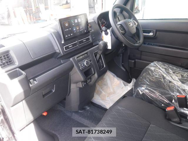 Daihatsu ATRAI 2026-08 8827880-6