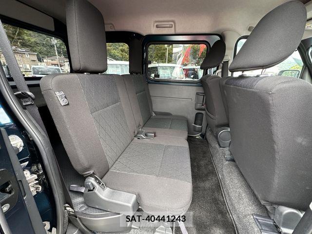 Daihatsu ATRAI 2022-09 8878717-29