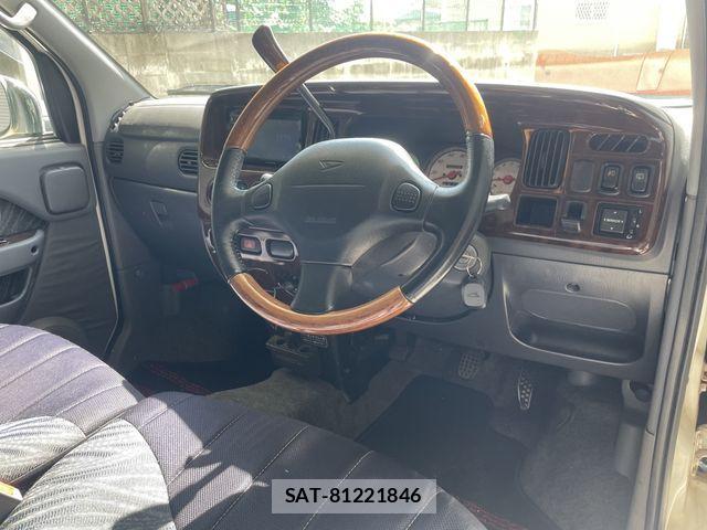 Daihatsu ATRAI WAGON 2001-01 1320746-11