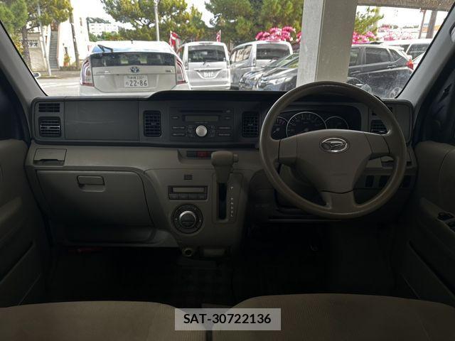 Daihatsu ATRAI WAGON 2014-10 3064081-6