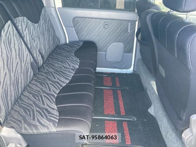 Daihatsu ATRAI WAGON 2000-06 3659858-13
