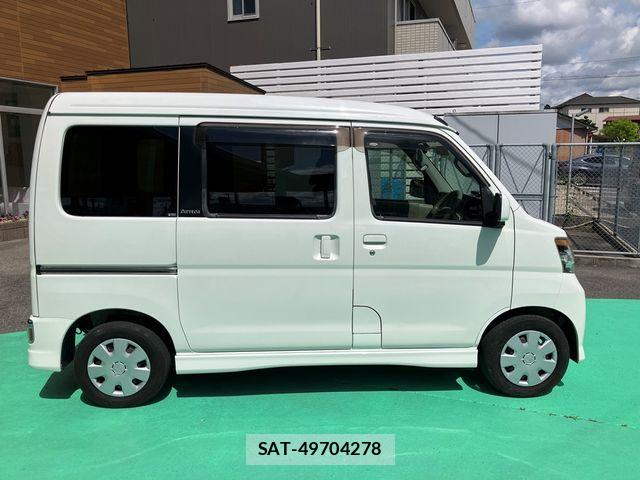Daihatsu ATRAI WAGON 2014-03 6813752-9