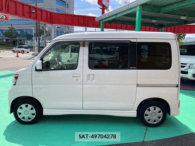 Daihatsu ATRAI WAGON 2014-03 6813752-13