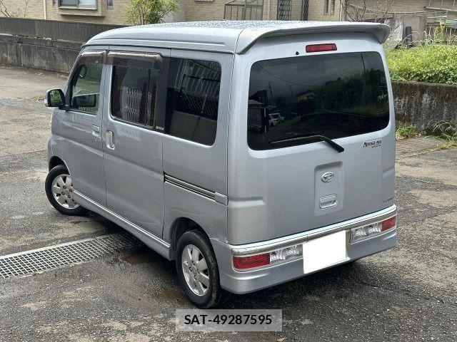Daihatsu ATRAI WAGON 2007-10 7214959-4