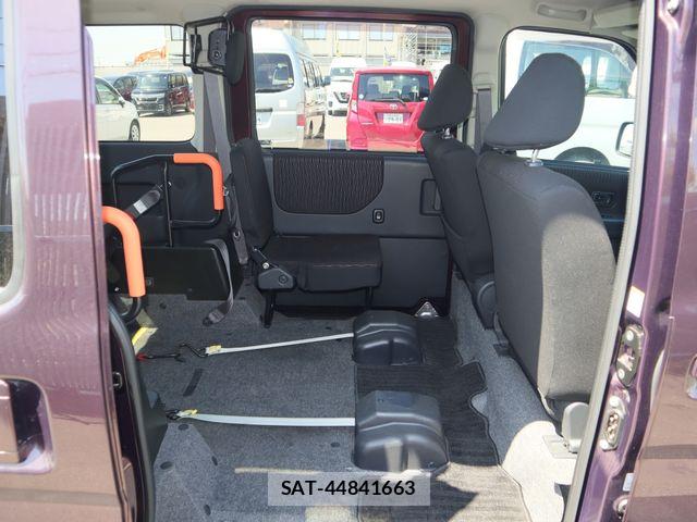 Daihatsu ATRAI WAGON 2020-10 7214965-7
