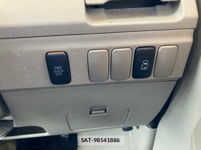 Daihatsu ATRAI WAGON 2010-07 7214961-11