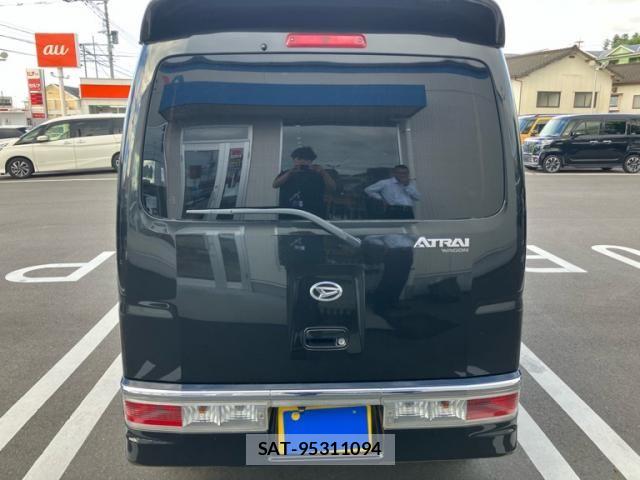 Daihatsu ATRAI WAGON 2015-04 7249823-9
