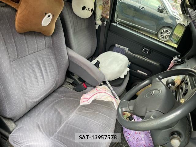 Daihatsu ATRAI WAGON 2005-06 7325694-10