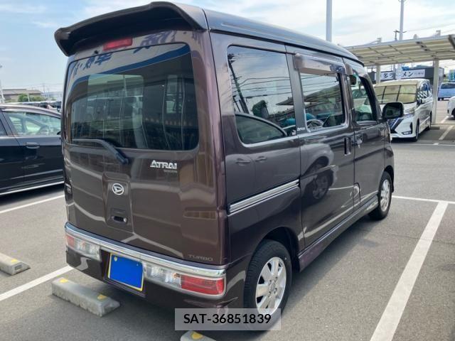 Daihatsu ATRAI WAGON 2011-07 7452951-3
