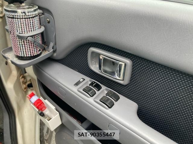 Daihatsu ATRAI WAGON 2003-07 7561840-13