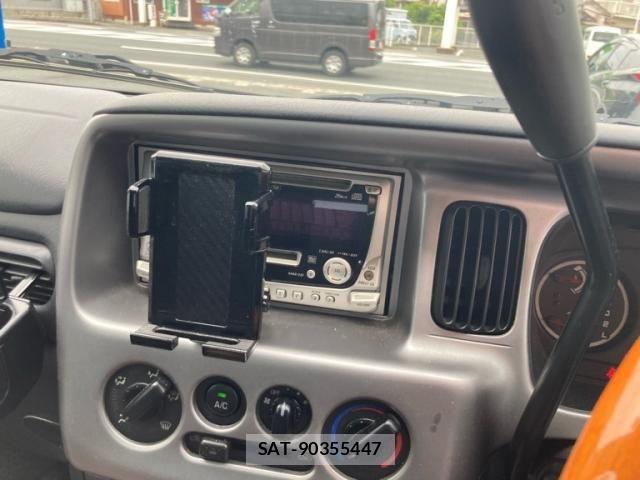 Daihatsu ATRAI WAGON 2003-07 7561840-18