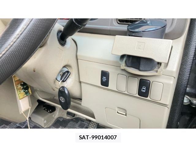 Daihatsu ATRAI WAGON 2009-03 8228911-13