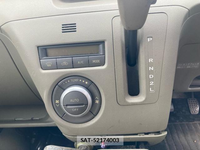 Daihatsu ATRAI WAGON 2009-07 8244624-23
