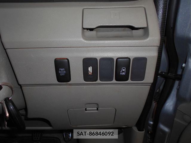 Daihatsu ATRAI WAGON 2013-06 8244623-14