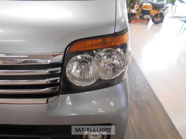 Daihatsu ATRAI WAGON 2013-06 8244623-23