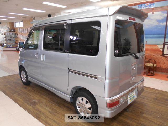 Daihatsu ATRAI WAGON 2013-06 8244623-4