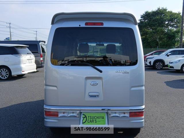 Daihatsu ATRAI WAGON 2015-09 8313085-9