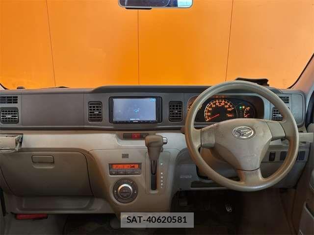 Daihatsu ATRAI WAGON 2013-09 8364786-12