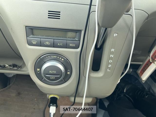Daihatsu ATRAI WAGON 2011-10 8364788-9