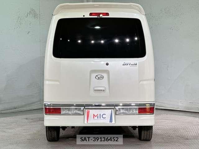 Daihatsu ATRAI WAGON 2013-08 8457055-5