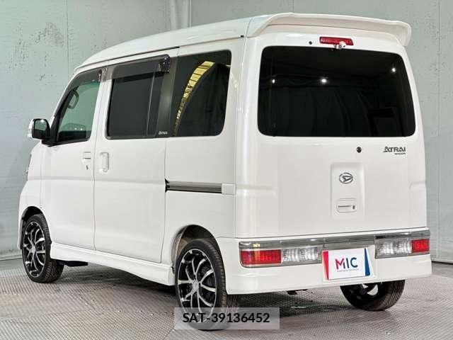 Daihatsu ATRAI WAGON 2013-08 8457055-6