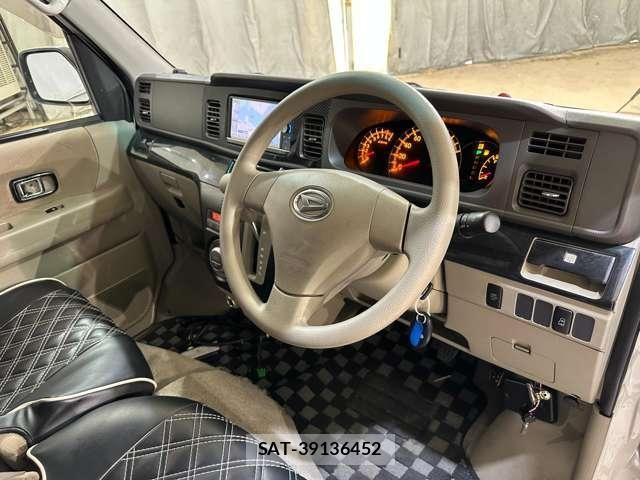 Daihatsu ATRAI WAGON 2013-08 8457055-8