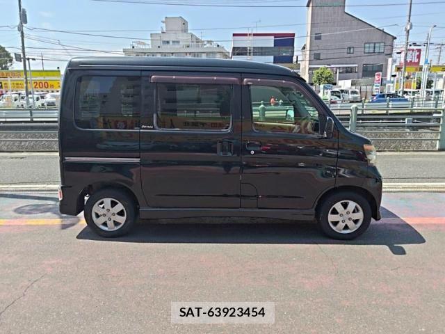 Daihatsu ATRAI WAGON 2010-10 8561172-9