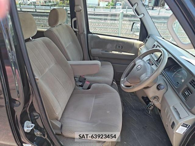 Daihatsu ATRAI WAGON 2010-10 8561172-12