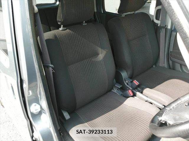 Daihatsu ATRAI WAGON 2018-03 8561171-5