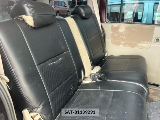 Daihatsu ATRAI WAGON 2011-08 8561174-11