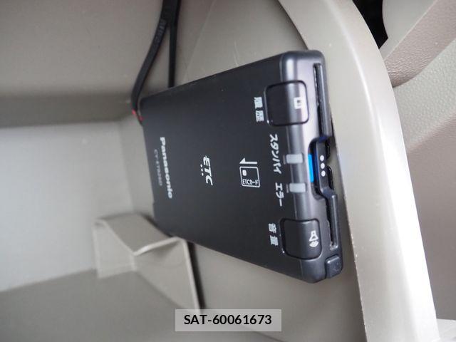 Daihatsu ATRAI WAGON 2011-07 8740525-15