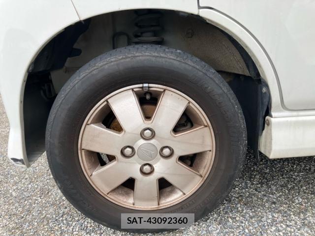 Daihatsu ATRAI WAGON 2017-07 6902156-7