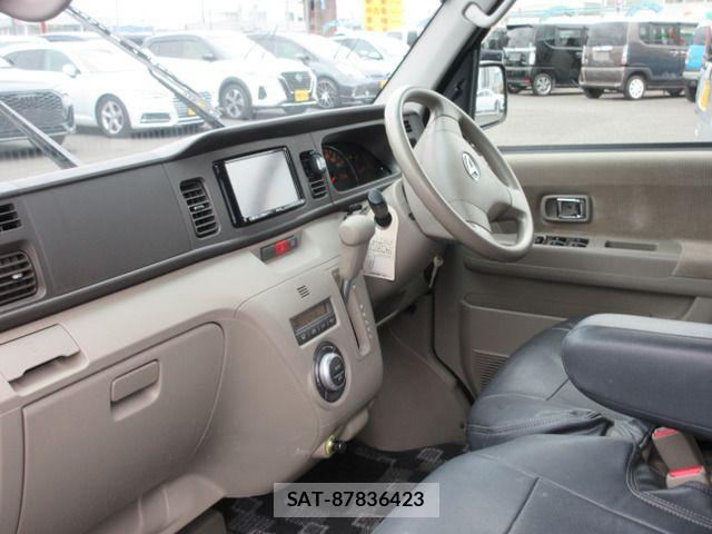Daihatsu ATRAI WAGON 2015-08 7499565-3