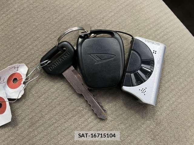 Daihatsu ATRAI WAGON 2013-02 8244625-9