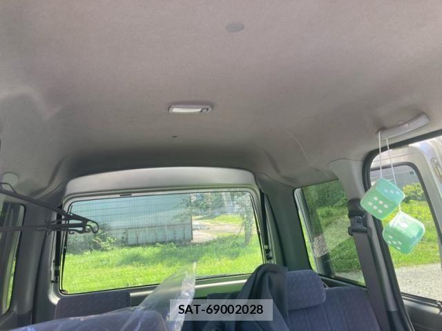 Daihatsu ATRAI WAGON 2006-02 8411241-21
