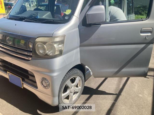 Daihatsu ATRAI WAGON 2006-02 8411241-2