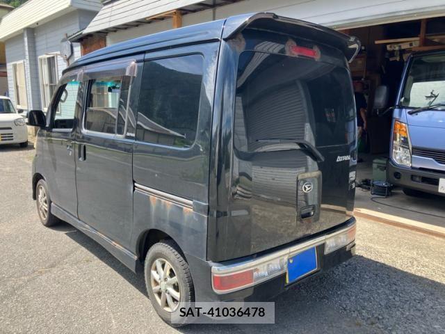 Daihatsu ATRAI WAGON 2007-11 8457056-4