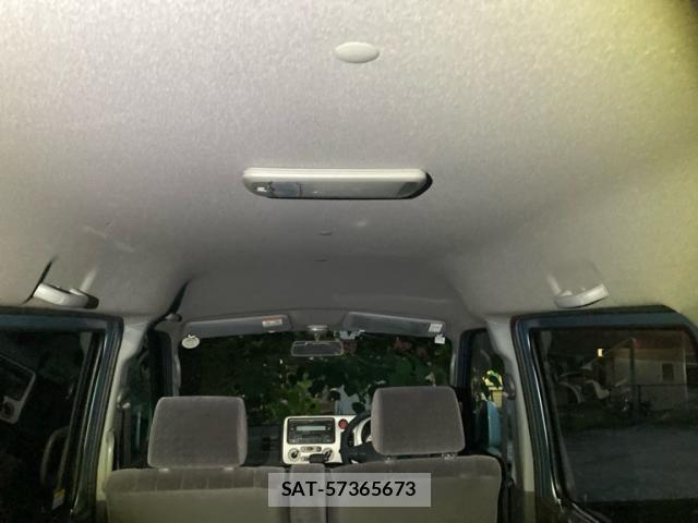 Daihatsu ATRAI WAGON 2006-01 8523579-4