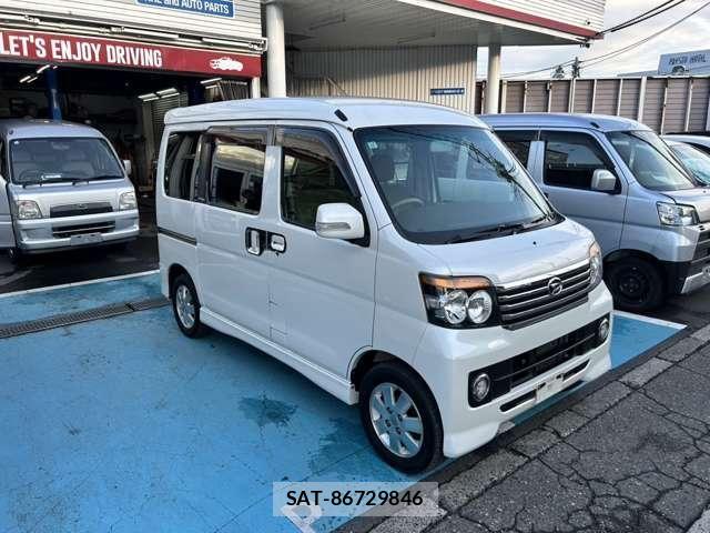 Daihatsu ATRAI WAGON 2013-10 8827883-4