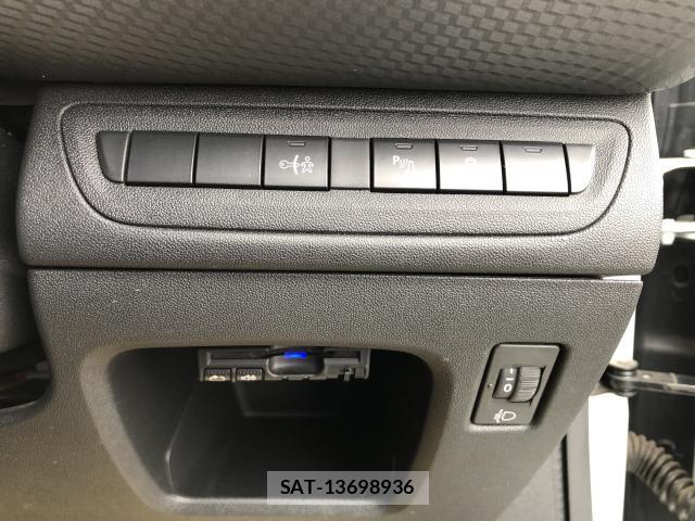 Peugeot 2008 2017-03 7799703-13