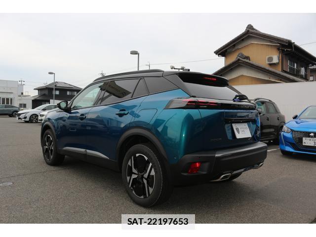Peugeot 2008 2025-10 7800878-9